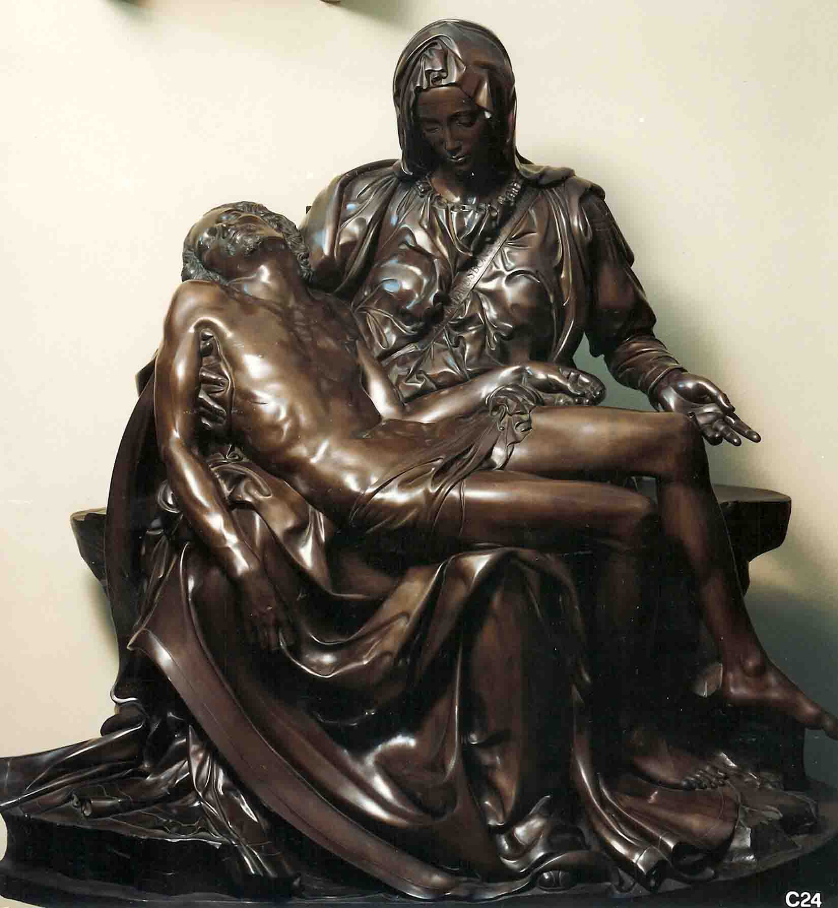 Madonna Della Pieta Michelangelo
